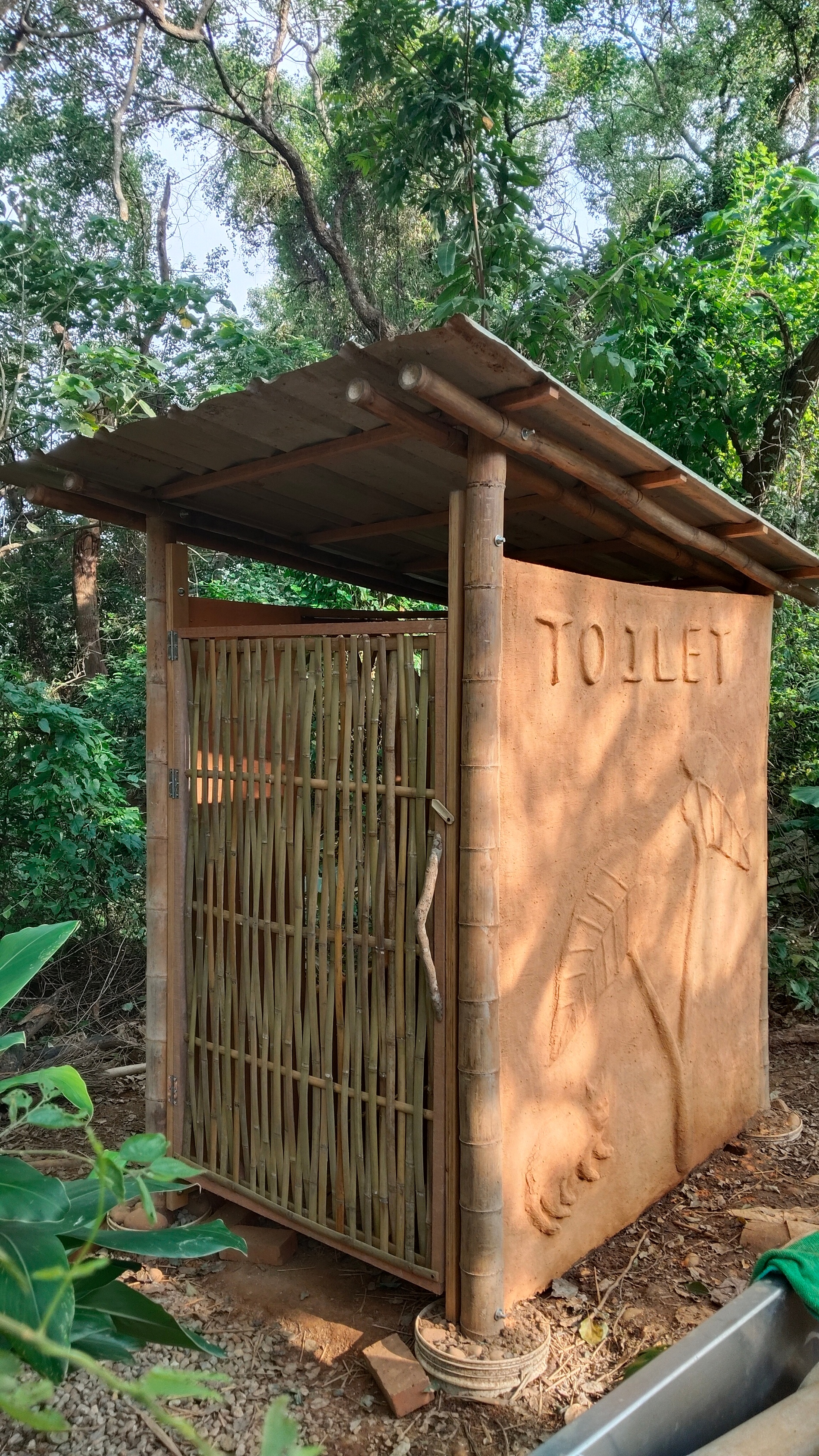toilet 04